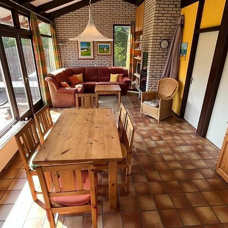 Knusse Bungalow Op Groen Park! Ouddorp Exterior foto