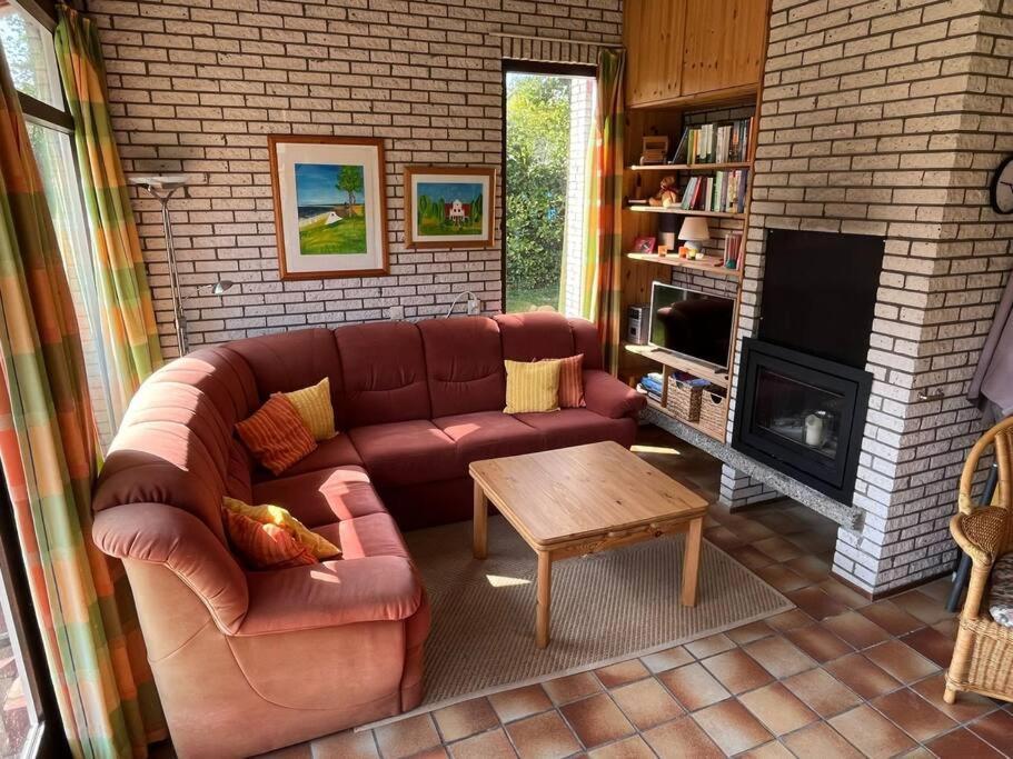 Knusse Bungalow Op Groen Park! Ouddorp Exterior foto
